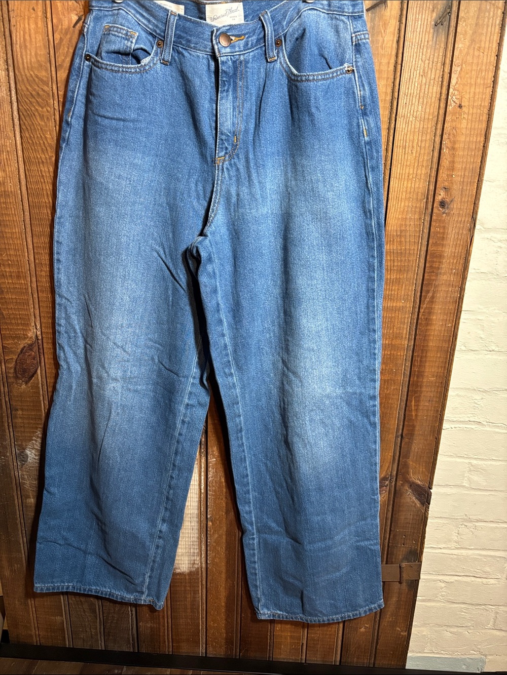 Woman’s Universal Thread Blue Jeans - Relaxed Wide Leg